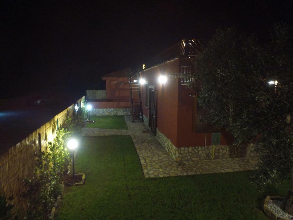 Vacanze Sotto Le Stelle Villa Pescia Romana Buitenkant foto